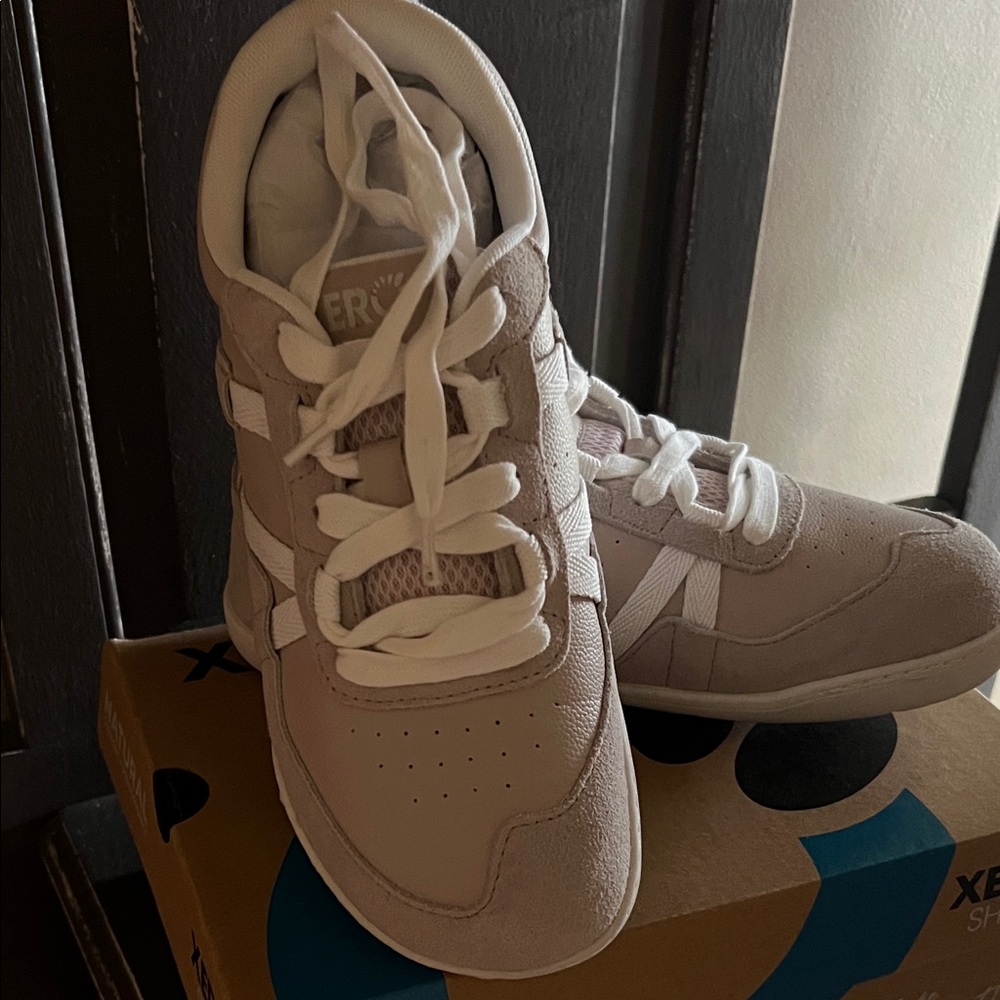 Women's Cream Sneakers